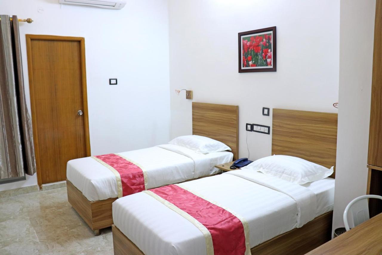 Gulnaar Guest House Chennai Exterior foto
